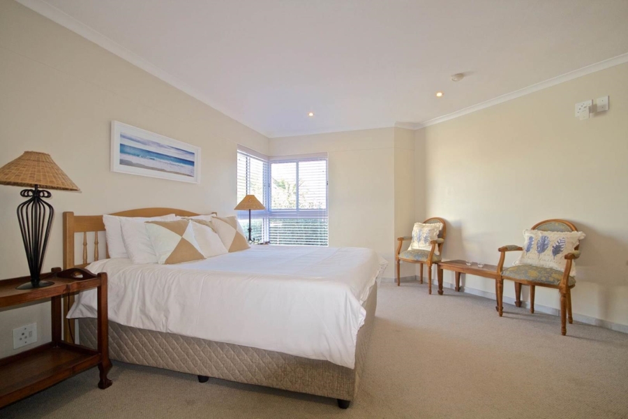 To Let 5 Bedroom Property for Rent in Sunset Beach Western Cape